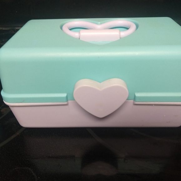 Caboodles - Picture 4 of 4